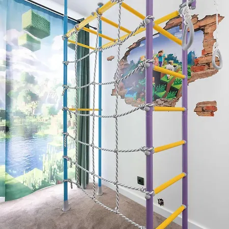 Rodzinny Blisko Morza Inspirowany Gra Minecraft Z Konsola Do Gier By Renters *